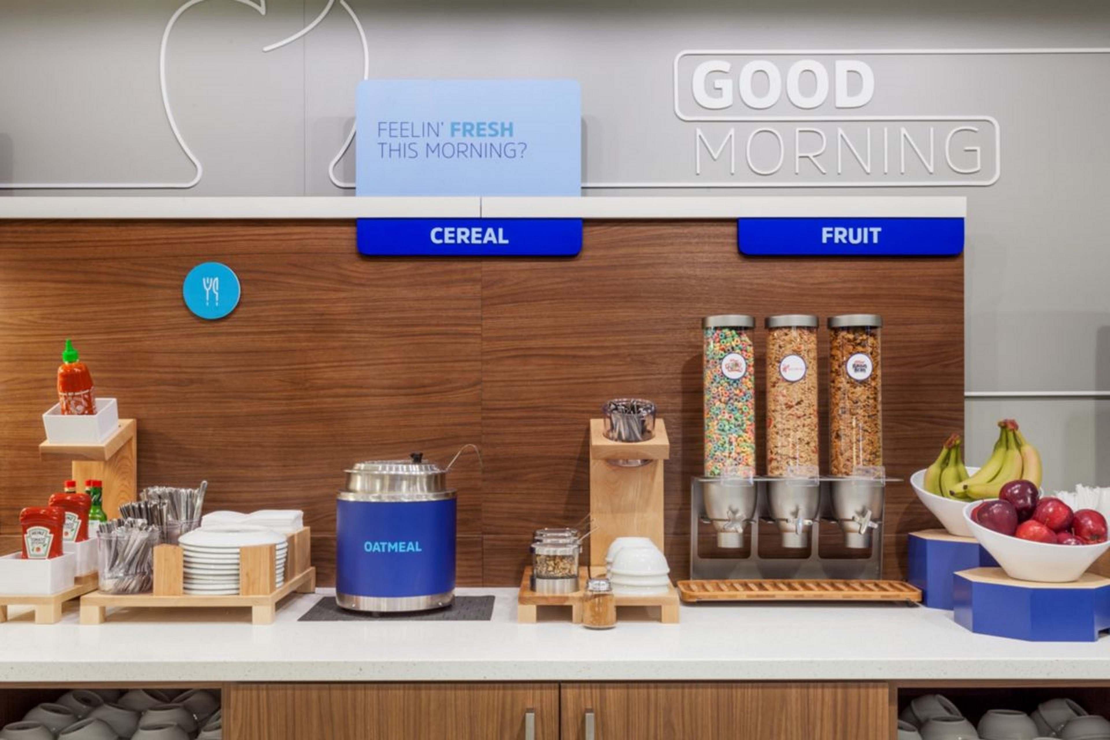 Holiday Inn Express Hotel & Suites Cadillac By Ihg Екстериор снимка