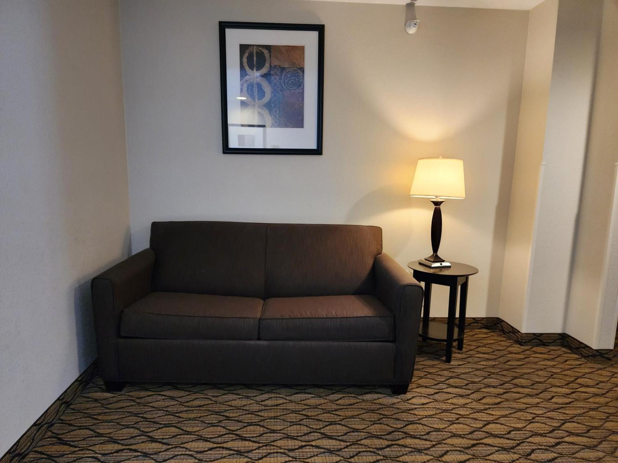 Holiday Inn Express Hotel & Suites Cadillac By Ihg Екстериор снимка